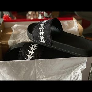 NWOT Kappa Men slides in original box
